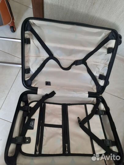 Чемодан на колесах