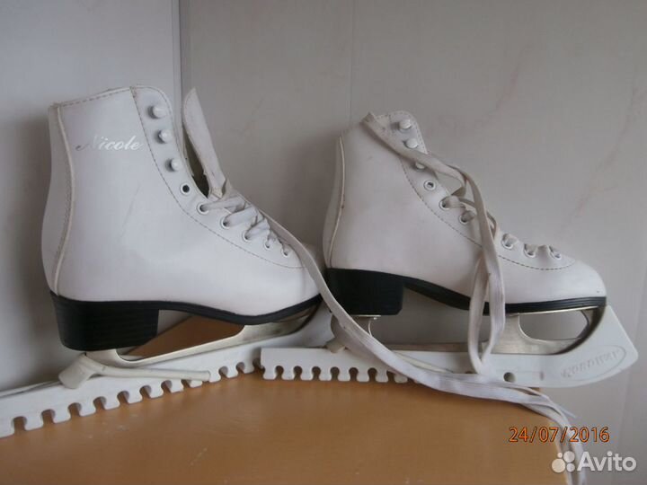 Коньки фигурные детские