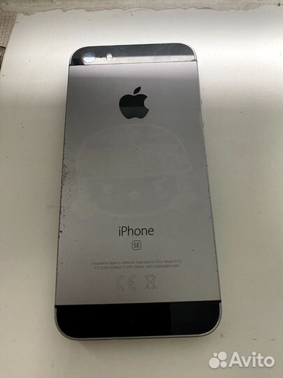 iPhone SE, 32 ГБ