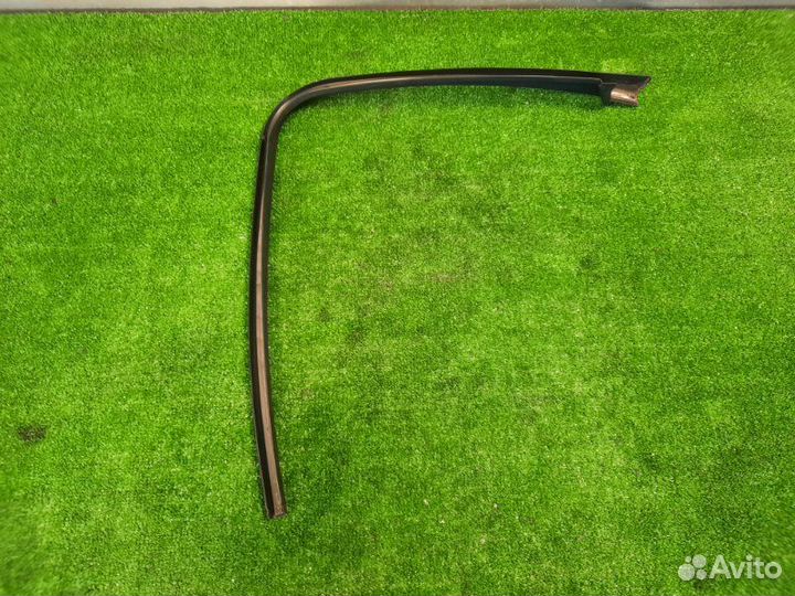 Накладка рамки задней двери внутренняя правая Ford