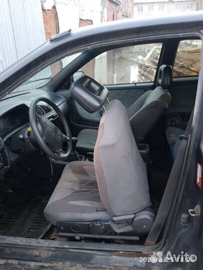 Передние сиденья от купе suzuki baleno в сборе