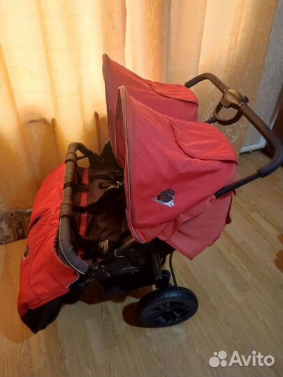 Коляска для двойни