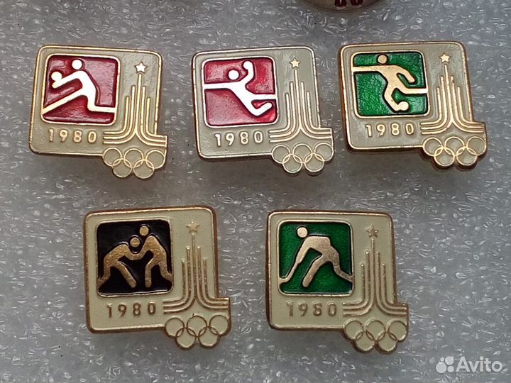 Олимпиада 80. Наборы значков