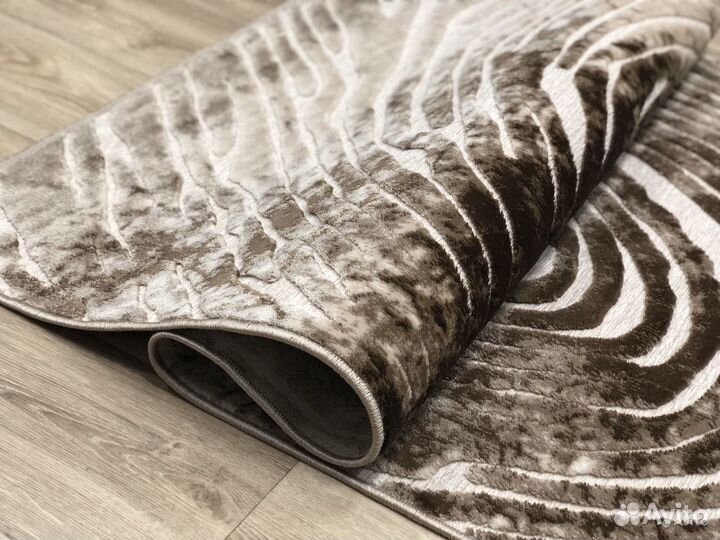 Ковер размером : 1.95х3.0 (№ 27501) новый