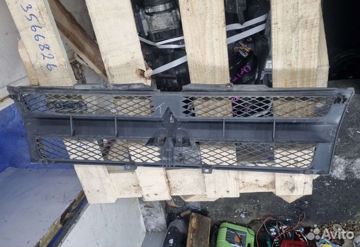 Решетка радиатора. Дефект