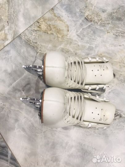 Фигурные коньки edea overture 205