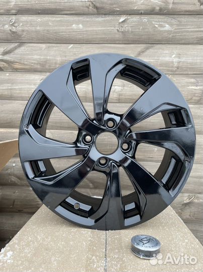 Новые 16 LADA Largus