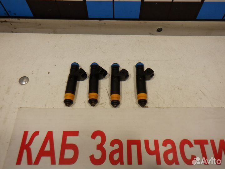 Форсунка топливная Renault Symbol 1.4 л K7J