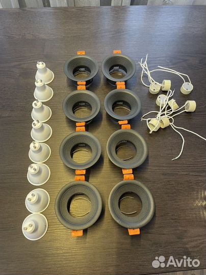 Потолочные встраиваемые светильники