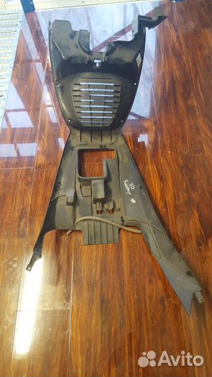 Защита нижняя (пластиковая) Yamaha Majesty 125 Б/У