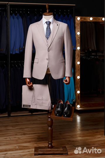 Мужской костюм тройка