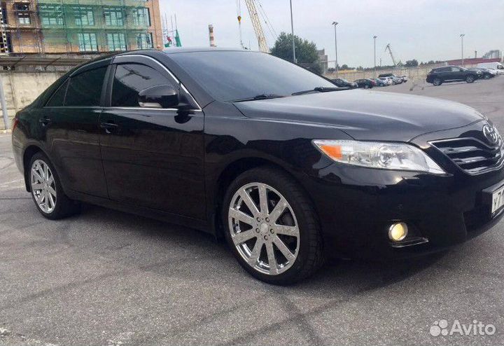 Toyota Camry V40 амортизатор передний левый