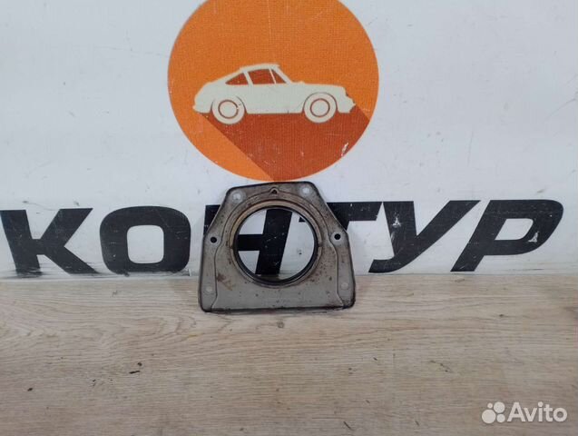 Крышка двигателя задняя Ford Focus