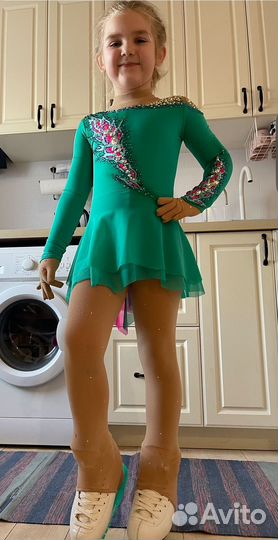 Шикарное платье для фигурного катания 116-128