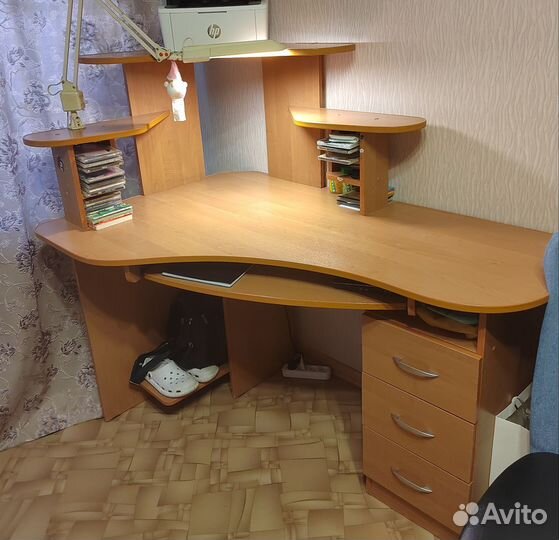 Компьютерный стол