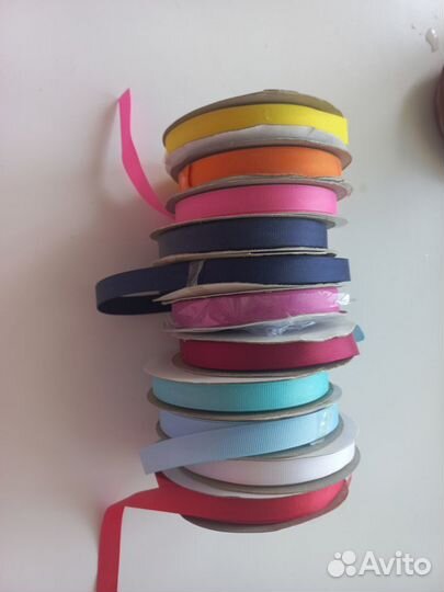 Репсовая лента и атласная лента