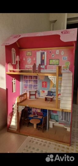 Кукольный домик с мебелью для барби