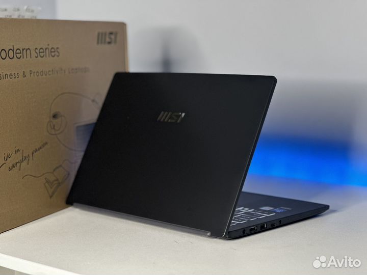 Новый ноутбук Msi I5-1235U 8/512 IPS