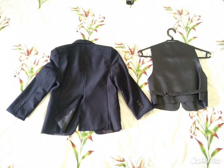 Пиджак с жилетом