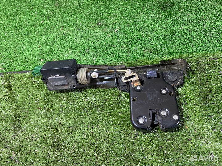 Замок банажника Audi TT 8N