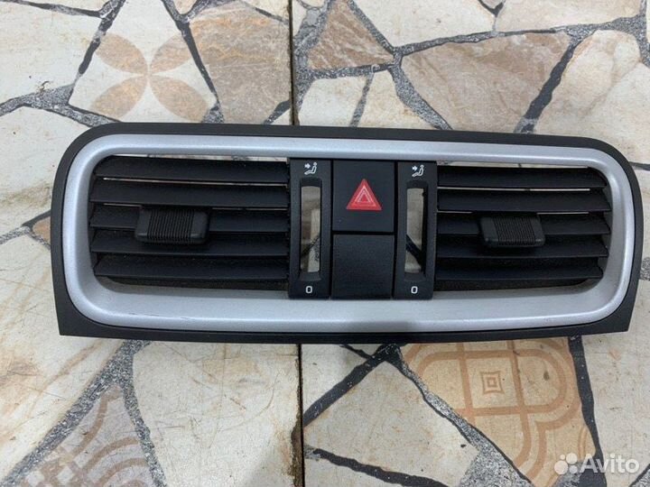 Дефлектор воздушный Skoda Fabia хэтчбэк 1.4 BXW