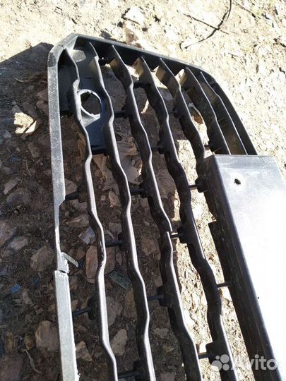 Решетка переднего бампера Mitsubishi Pajero Sport