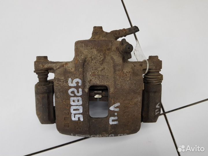 Суппорт передний левый (Daewoo Leganza)