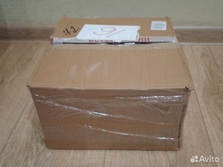 Коробка с техникой