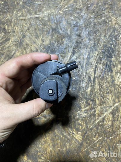 Замок лючка бензобака mercedes benz w202