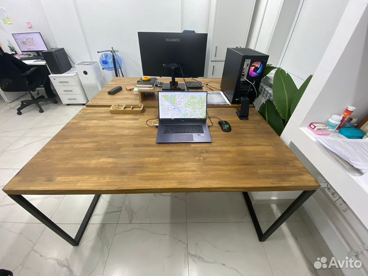 Стол в стиле лофт из массива дерева