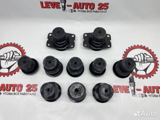 Подушки кузова Nissan Terrano / Datsun D21