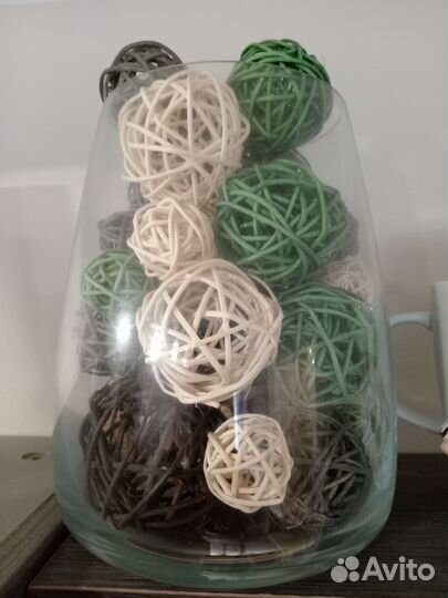 Вазы с декором