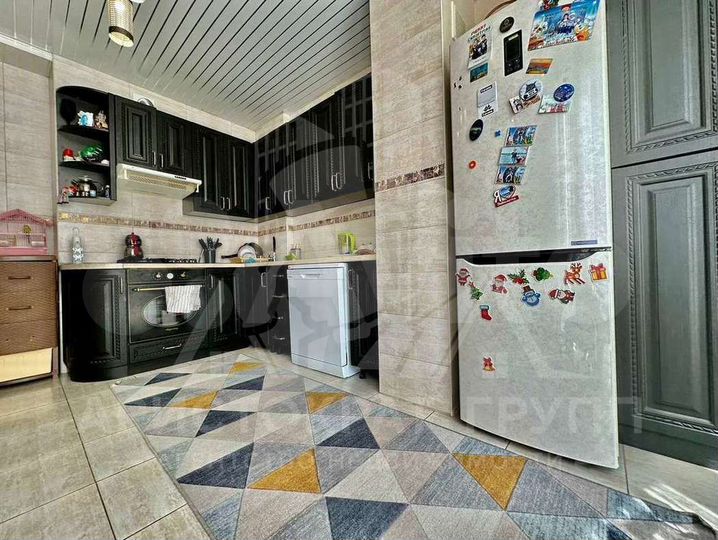 2-к. квартира, 65 м², 3/8 эт.