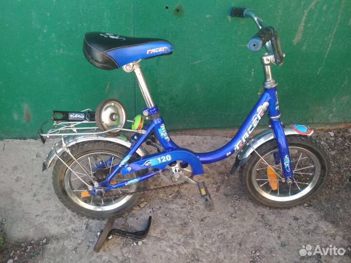 Детский велосипед racer,шлем,защита коленей и локт