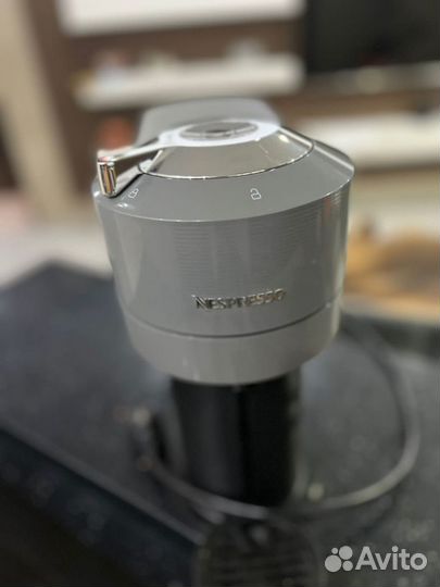 Кофеварка капсульная DeLonghi Nespresso ENV120.W