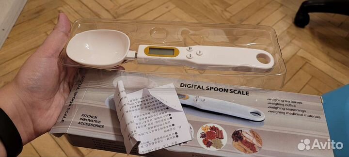 Электронная ложка весы белая