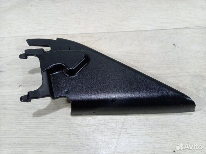 Крышка зеркала (уголок) правая Nissan Primera P12E