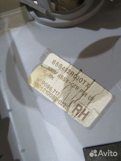 Обшивка центральной стойки правая Hyundai i30