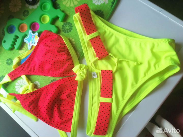 Купальник новый для девочки 10-12лет