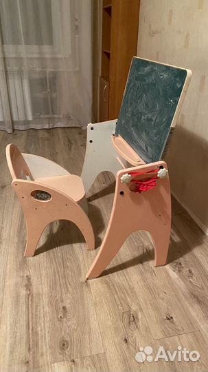 Продам детский стол с доской для рисования