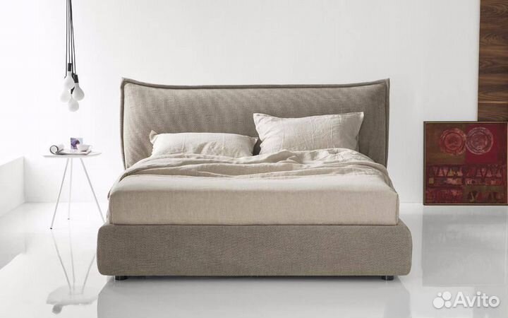 Итальянская мягкая двухспальная кровать