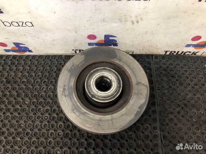 1864430 Ступица передняя