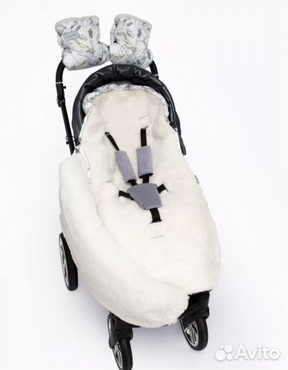 Зимний конверт в коляску на меху новый
