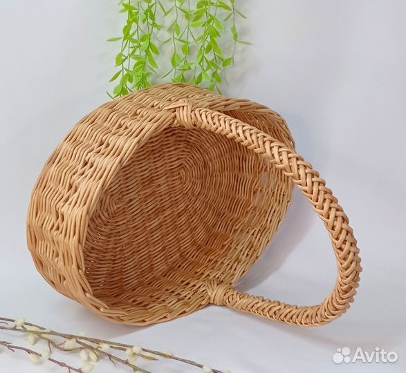 Корзина плетеная. Пасхальная корзина