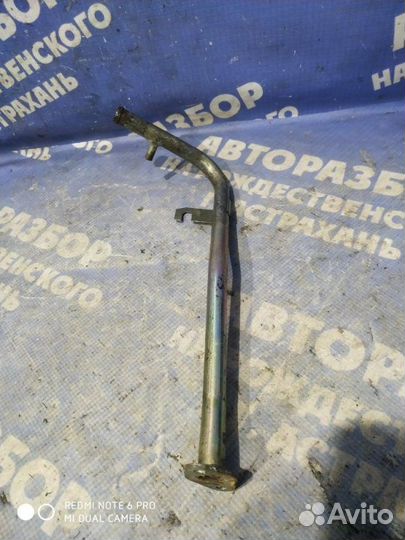 Трубка помпы Ваз Лада 2104 универсал 2106 2010