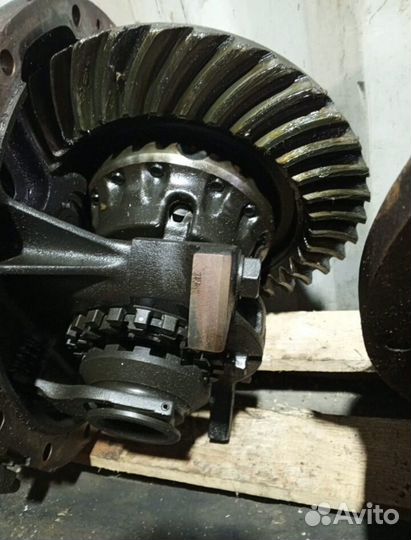 Редуктор на volvo fh12