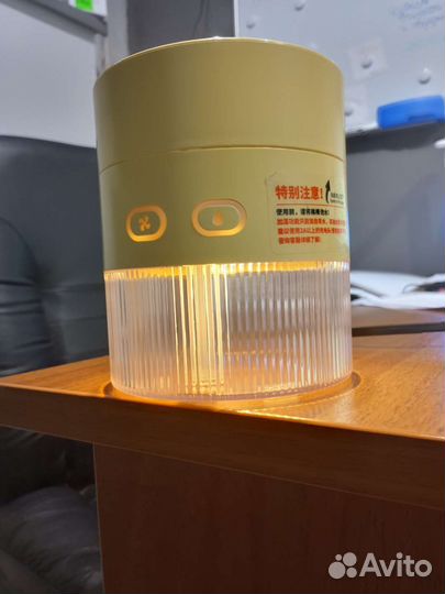 Вентилятор настольный с увлажнителем