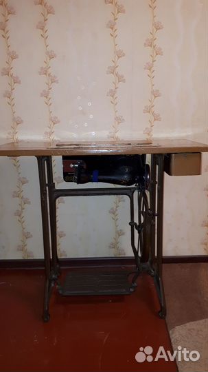 Швейная машинка СССР с чугунный станиный бу