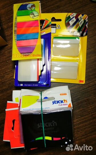 Клейкие закладки пластик на линейке и неоновые