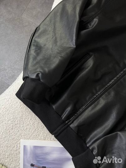 Бомбер женский